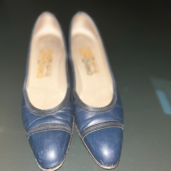 Salvatore Ferragamo Navy Calf Medium Heels - Size 6AAAA (Narrow) - Picture 1 of 3
